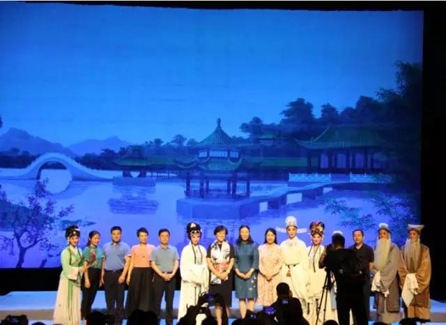 舞台免费看片在线观看网站在舞台演出中的運用