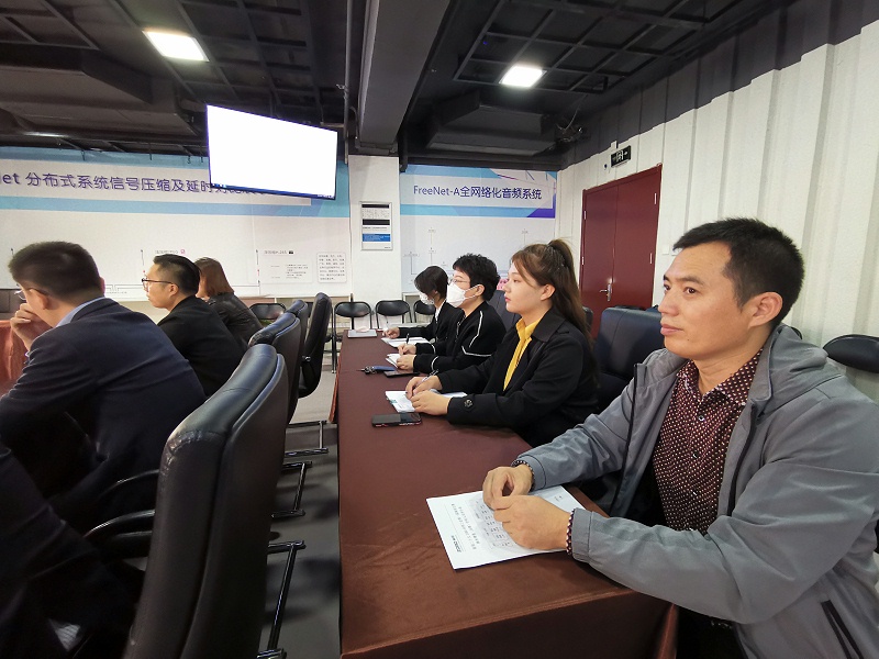 喜慶二 奮進新征程丨ZOBO免费看片TV下载組織全體黨員及員工代表集體收看黨的二召開盛況直播