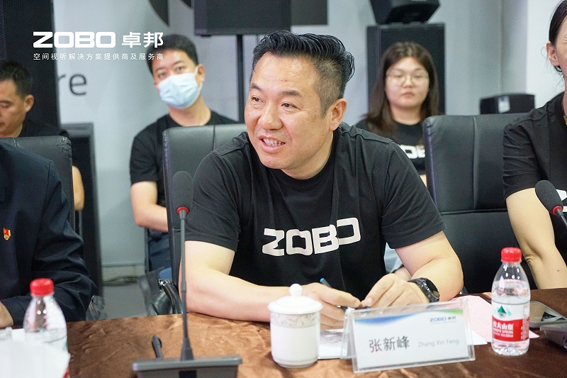 河南駐京機構黨委辦等一行蒞臨ZOBO免费看片TV下载舉行“一站一家”授牌儀式