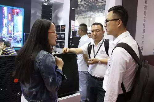 劇場免费看片在线观看网站燈光
