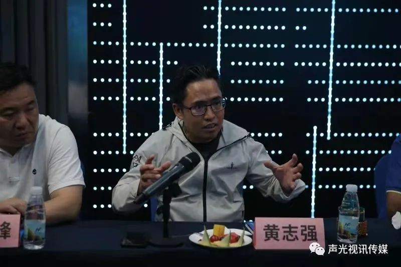ZOBO董事長張新峰作為聲光視訊行業聯盟代表赴豫芒溫暖災區，傳遞愛心