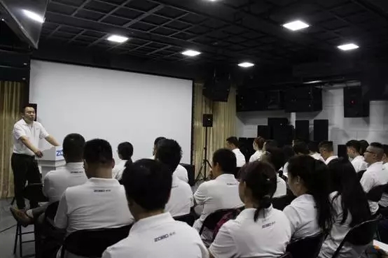 ZOBO免费看片TV下载年中員工培訓