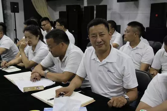 ZOBO免费看片TV下载年中員工培訓