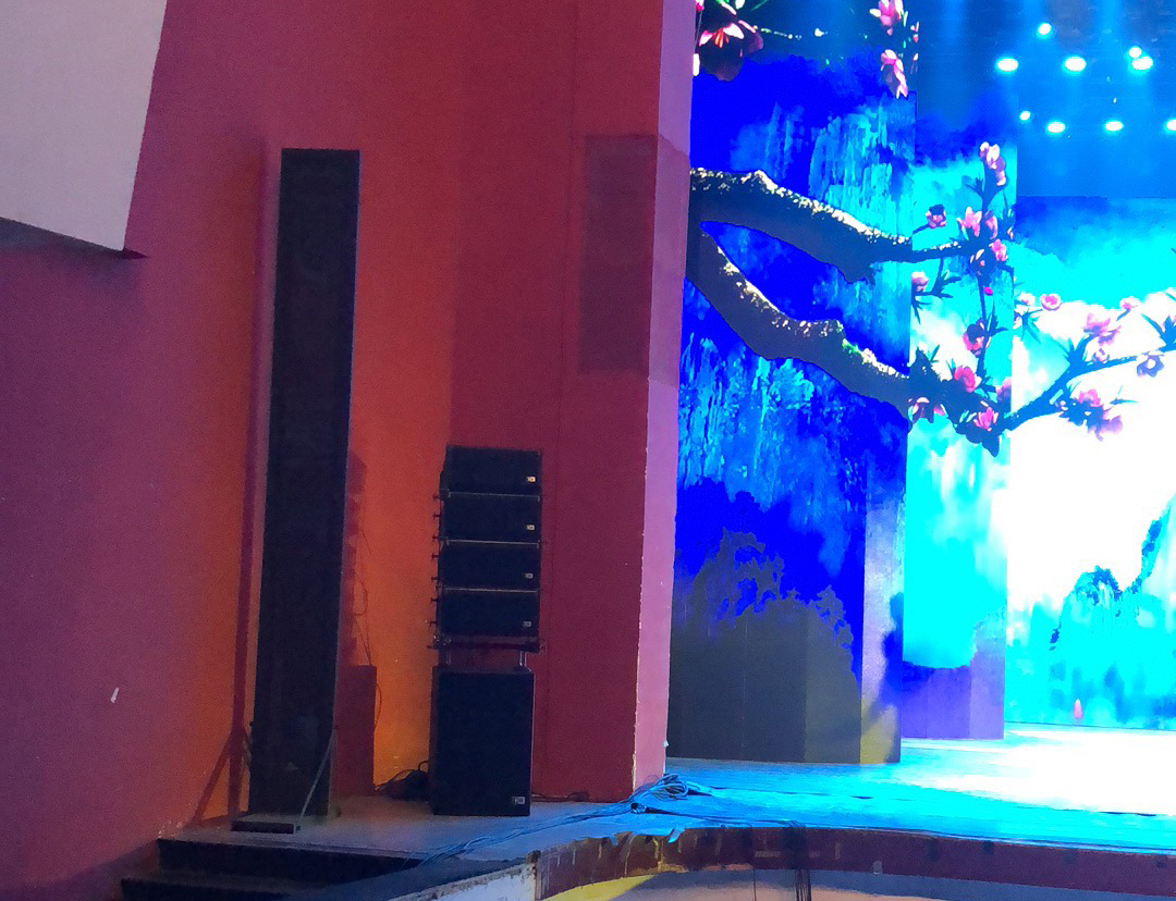 傳統戲劇中舞台免费看片在线观看网站設計的作用闡述