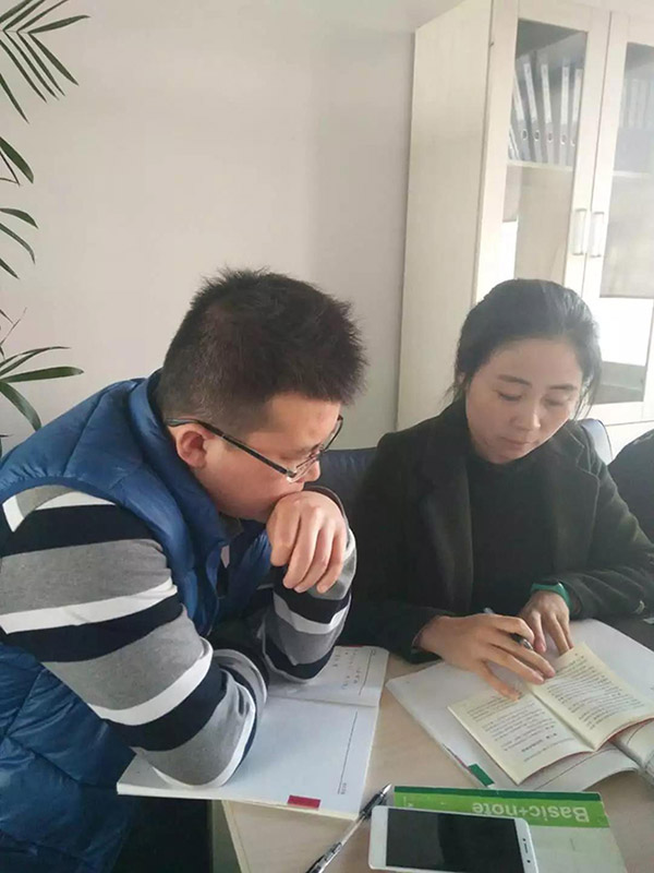 ZOBO免费看片TV下载黨支部召開專題理論學習活動