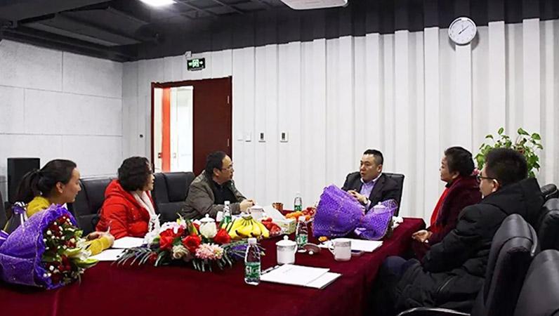 熱烈歡迎湖南吉首大學院領導蒞臨ZOBO免费看片TV下载企業