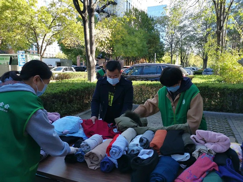 黨建 公益為民丨ZOBO免费看片TV下载第六屆“愛在藍天下”公益捐贈
