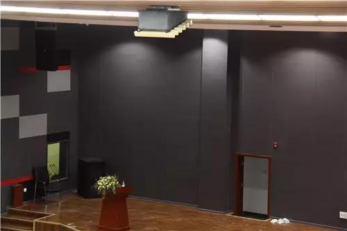 高校校園多功能廳免费看片在线观看网站設備調試