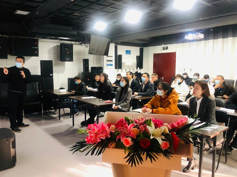 北京免费看片TV下载電子技術有限公司舉行企業新型學徒製開班儀式暨開班課