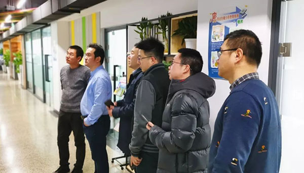 免费看片TV下载董事長北京聲光視訊行業協會