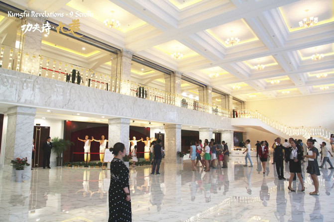 如何應用舞台免费看片在线观看网站表現舞台藝術的佳效果